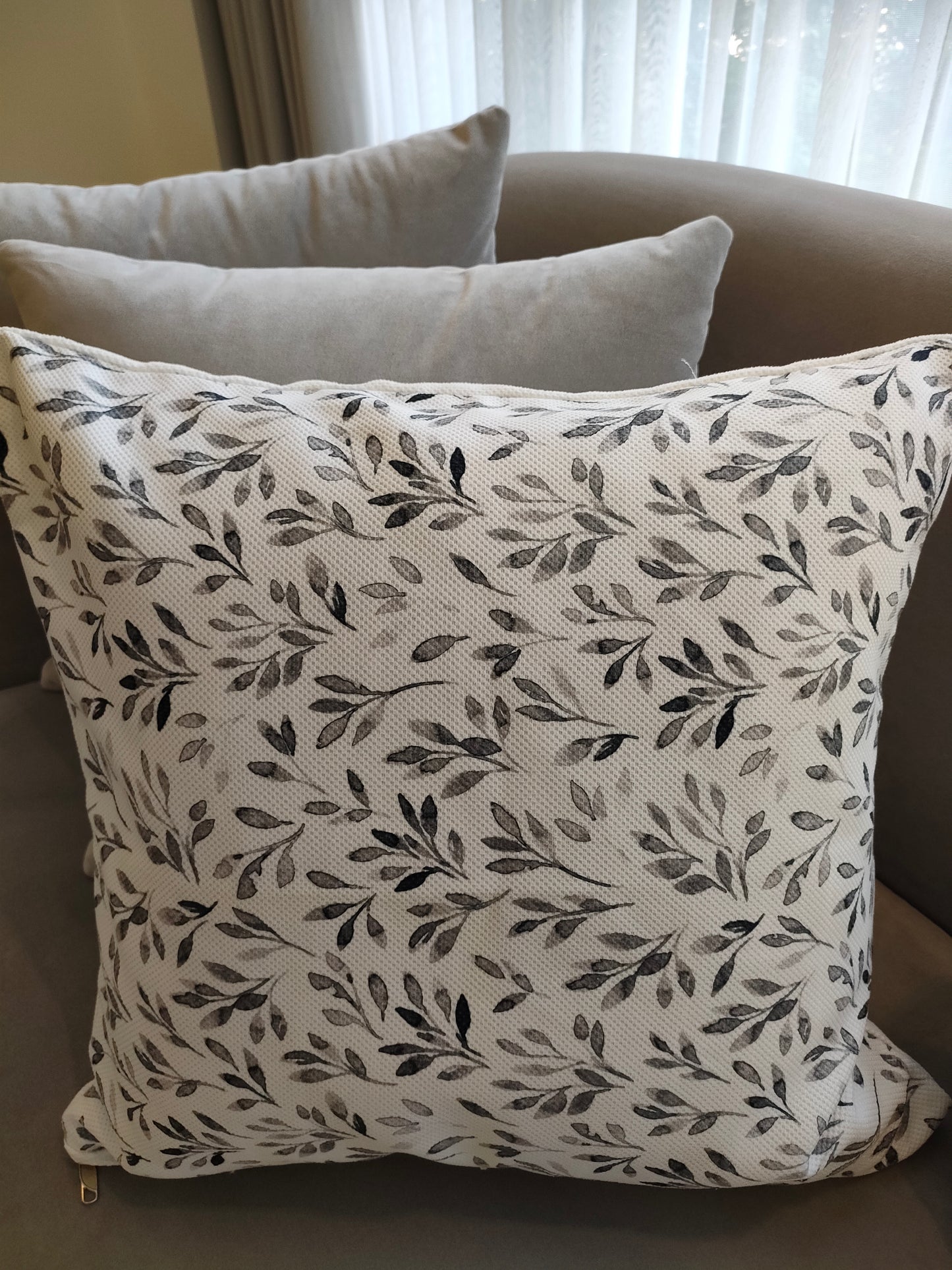 Small leaves cushion 50*50CM