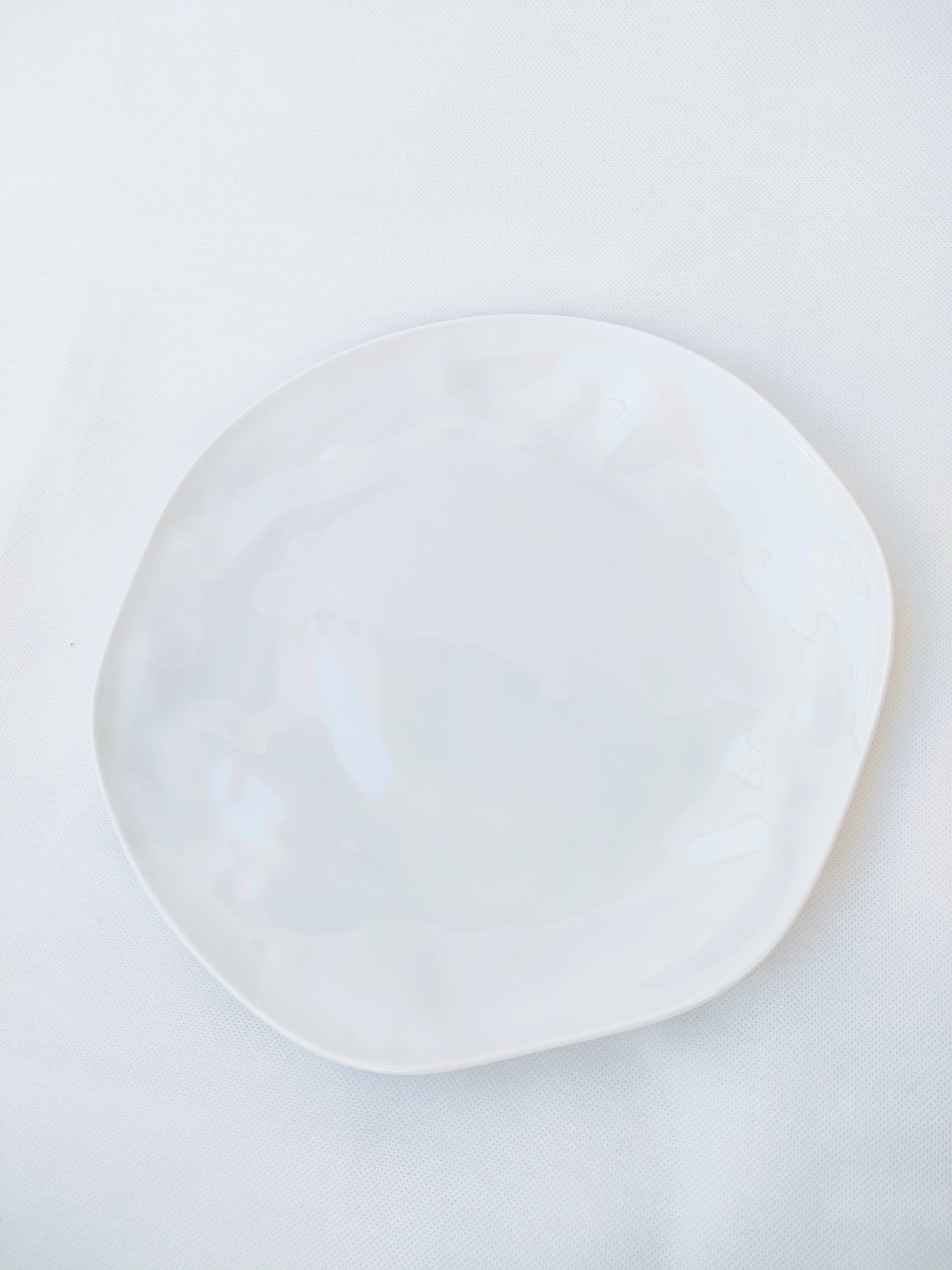 white dinner plate / porcelain - sold separately
