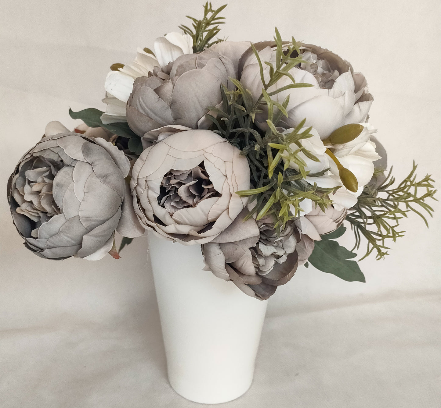 Bouquet Faux flowers- 2 shades