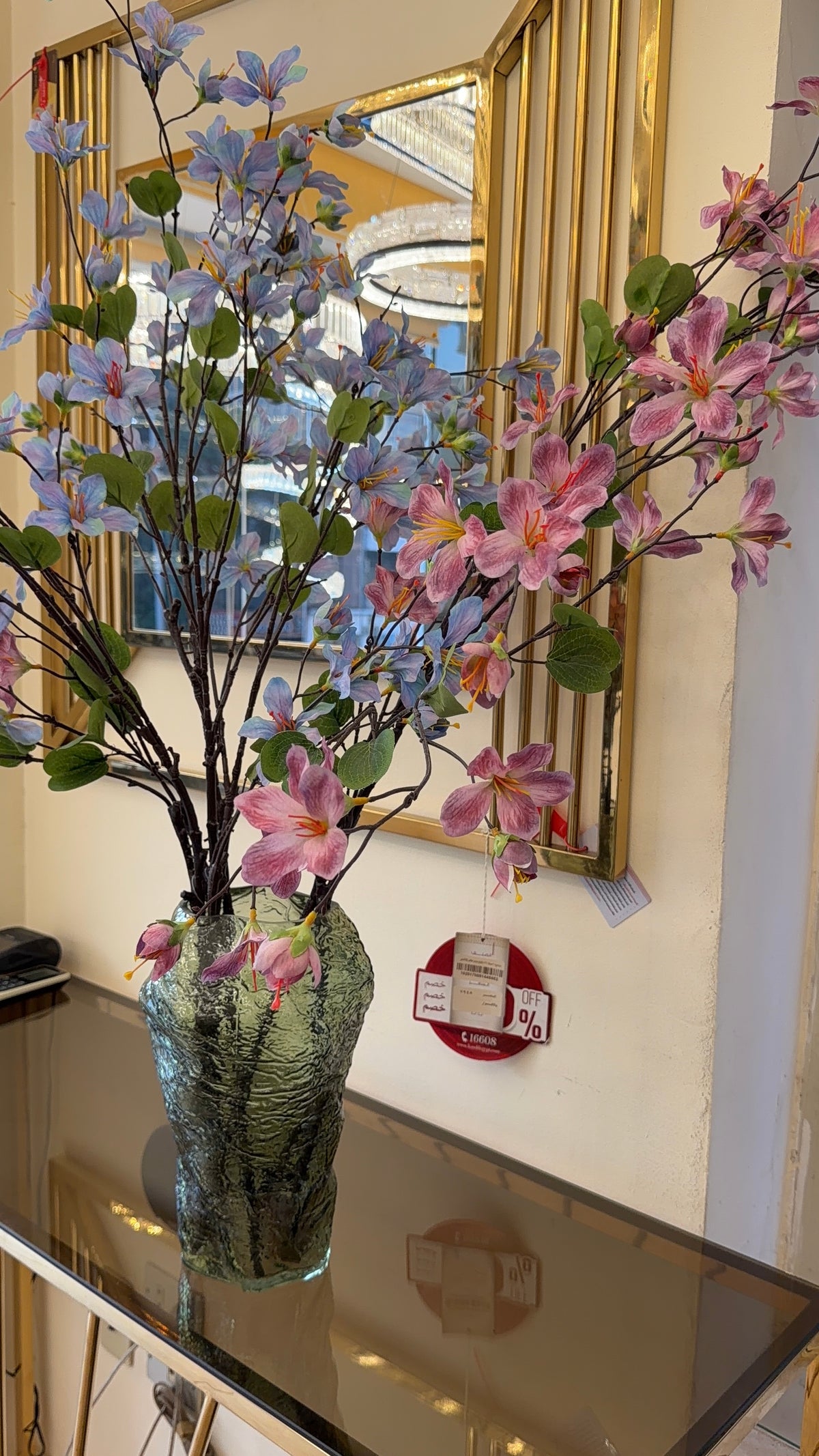 Glass vase with 5 flowers
