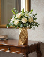 Load image into Gallery viewer, Dimand gold vase
