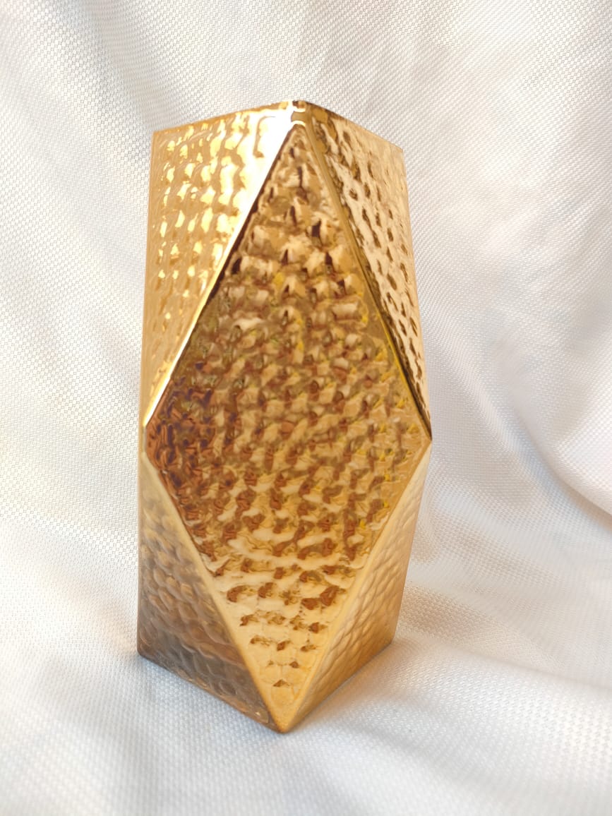 Dimand gold vase