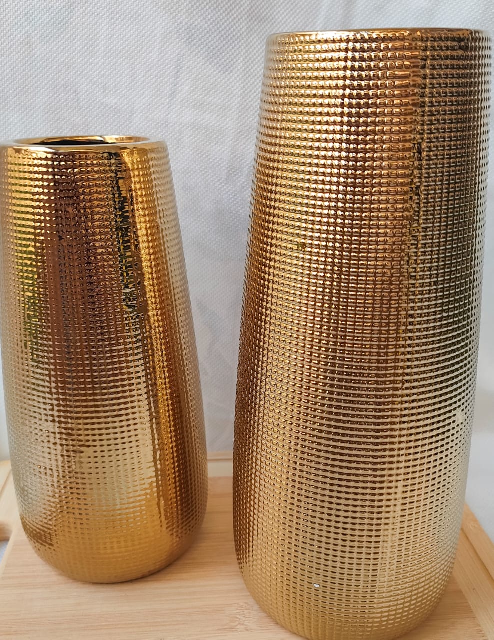 Textured gold vase - 2 sizes