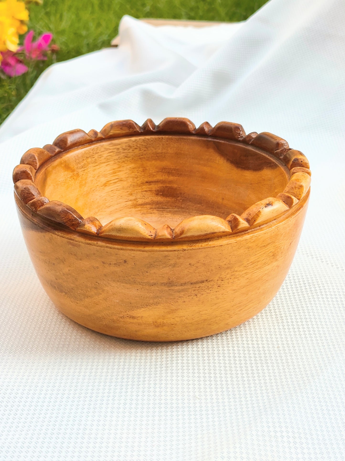 Wood deep plates with edges