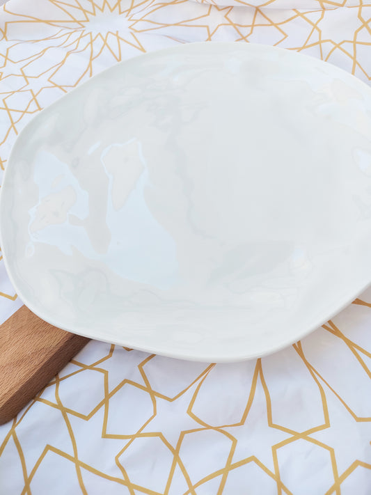 white dinner plate / porcelain - sold separately