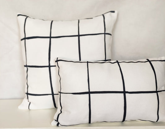 Cushion -  white & black