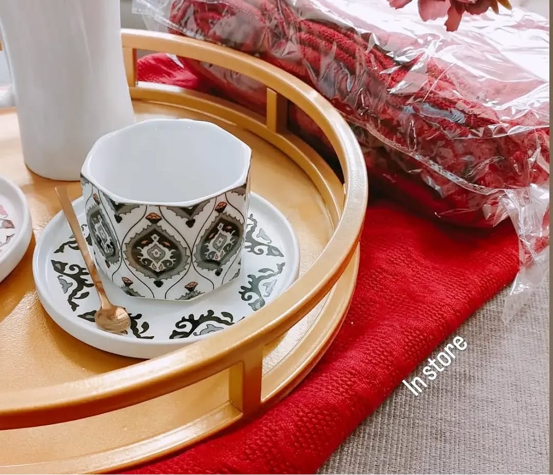 Round Tray - Metal Gold color