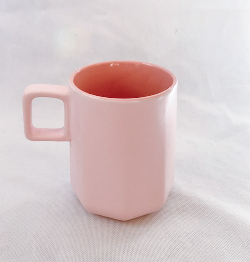 Mugs -- white / pink / yellow