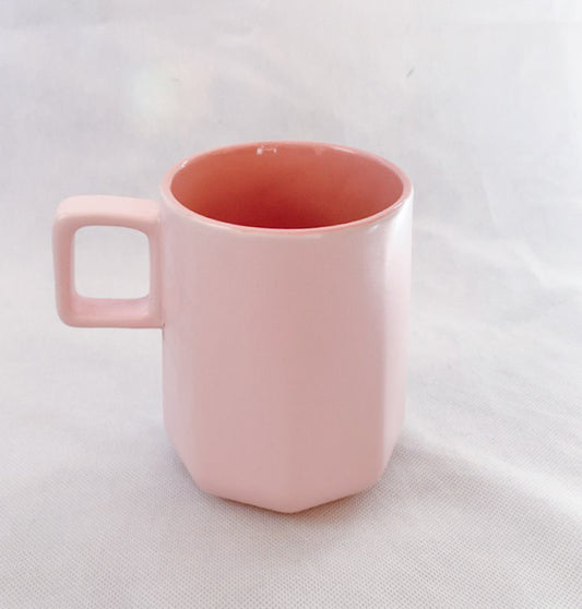 Mugs -- white / pink / yellow